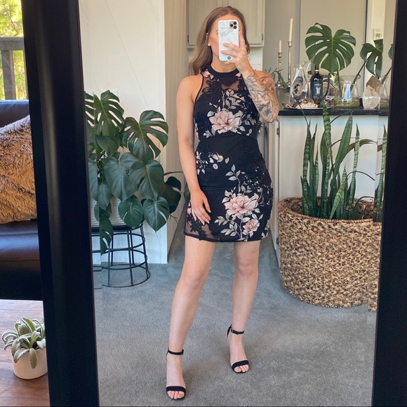 Guess Dresses & Skirts - Guess Floral Mixed Media Mini Dress